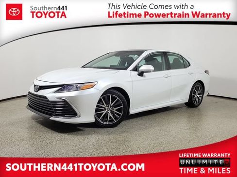 Used 2023 Toyota Camry XLE FWD image 1