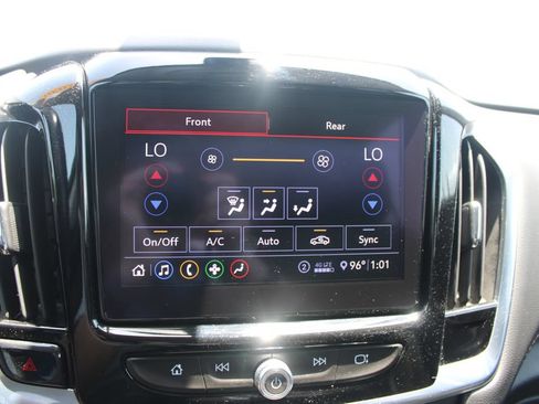 Used 2020 Chevrolet Traverse LT FWD image 53