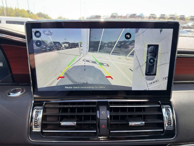 Used 2022 Lincoln Navigator Reserve AWD/4WD image 29