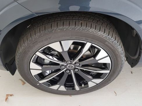 New 2026 Volvo XC60 B5 Plus w/ Protection Package Premier image 6