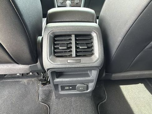 Used 2019 Volkswagen Tiguan SE FWD image 27
