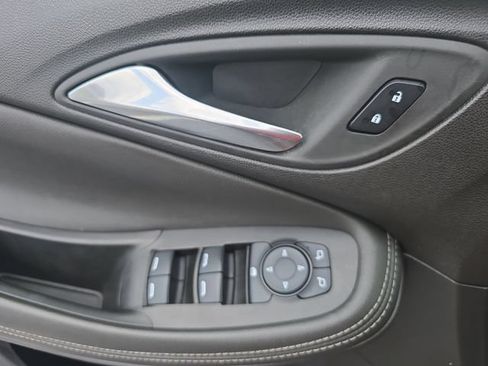 Used 2024 Buick Encore GX Sport Touring FWD image 28