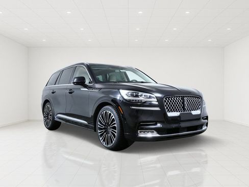 Certified 2023 Lincoln Aviator Black Label w/ Dynamic Handling Package AWD/4WD image 1
