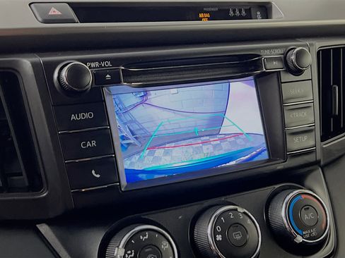 Used 2017 Toyota RAV4 LE image 28