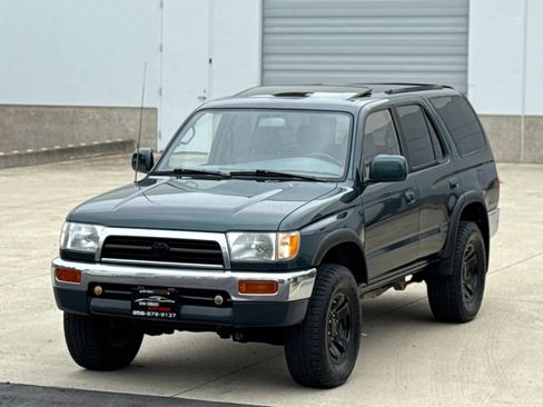 Used 1997 Toyota 4Runner SR5 AWD/4WD image 2