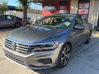 Used 2022 Volkswagen Passat 2.0T SE