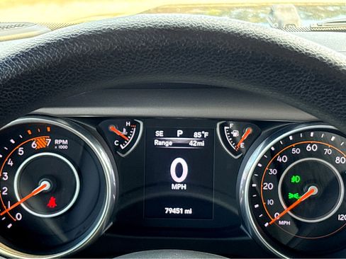 Used 2018 Jeep Wrangler Unlimited Sport image 5