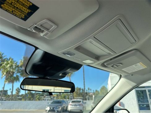 New 2025 Ford Maverick XL image 22