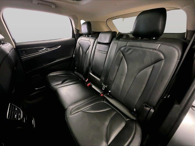 Used 2021 Lincoln Nautilus Reserve w/ Equipment Group 201A AWD/4WD image 25