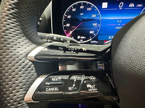 Certified 2025 Mercedes-Benz GLC 300 Exclusive 4MATIC AMG Line image 19