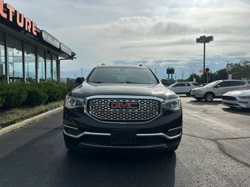 Used 2019 GMC Acadia Denali w/ Technology Package FWD image 2