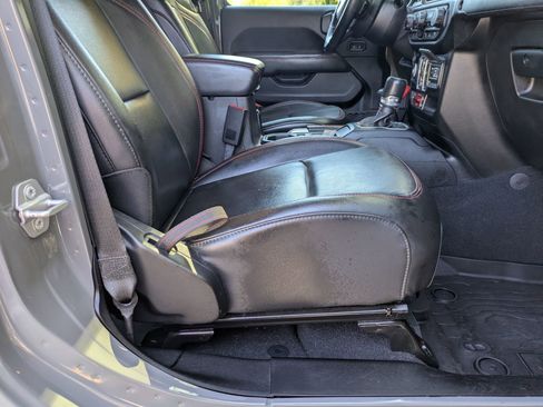 Used 2020 Jeep Gladiator Rubicon image 32