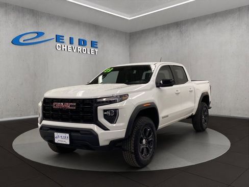 Used 2023 GMC Canyon Elevation image 7