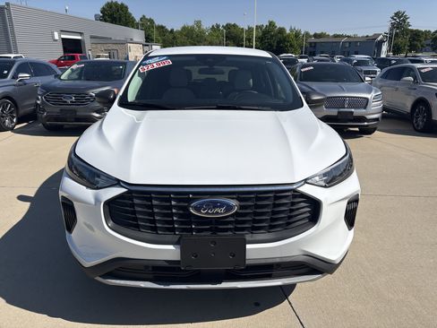 Used 2024 Ford Escape Active FWD image 2