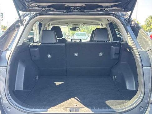 Used 2025 Toyota RAV4 XLE FWD image 12