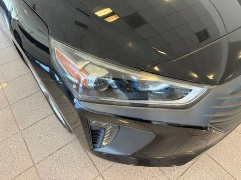 Used 2017 Hyundai Ioniq Limited FWD image 9