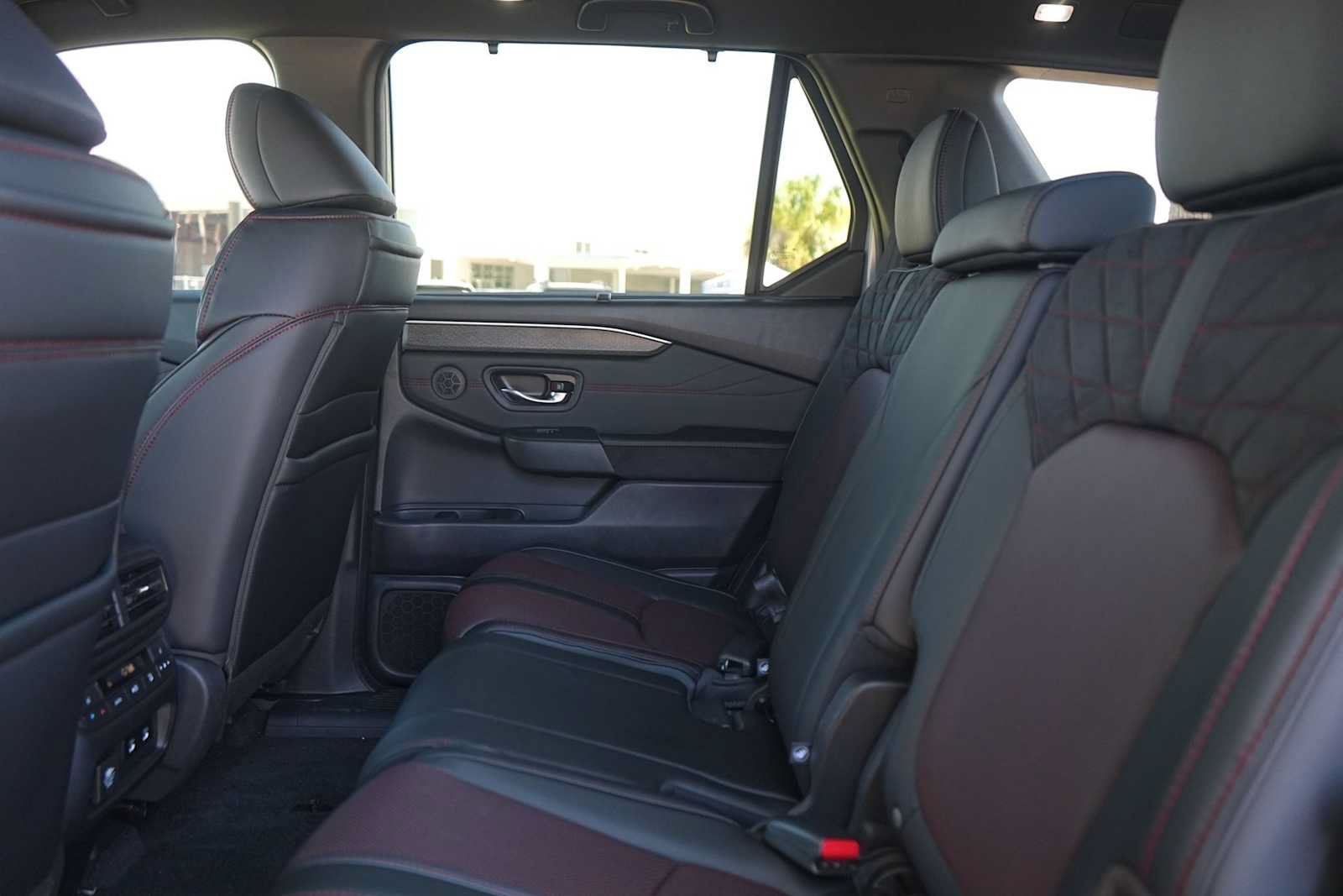 New 2026 Honda Pilot Black Edition image 13
