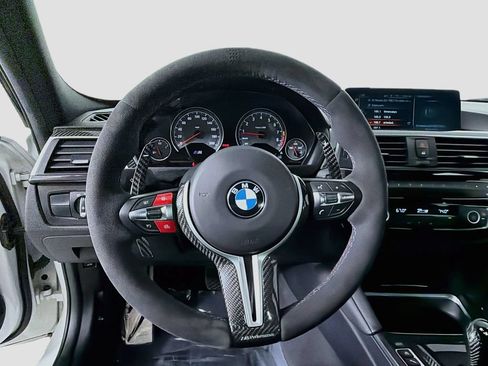Used 2017 BMW M3 RWD image 11