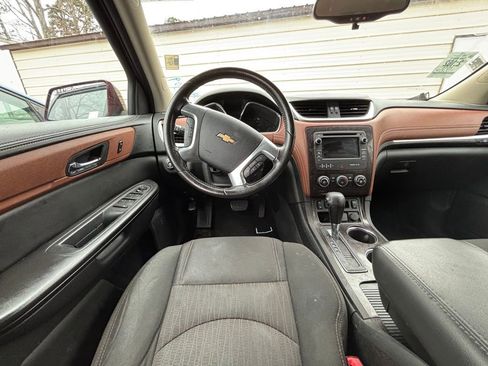 Used 2017 Chevrolet Silverado 1500 High Country image 13