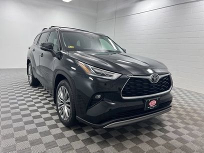 Used 2023 Toyota Highlander Platinum