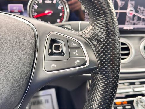 Used 2017 Mercedes-Benz E 300 image 31