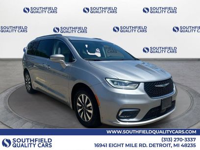 Used 2021 Chrysler Pacifica Touring-L