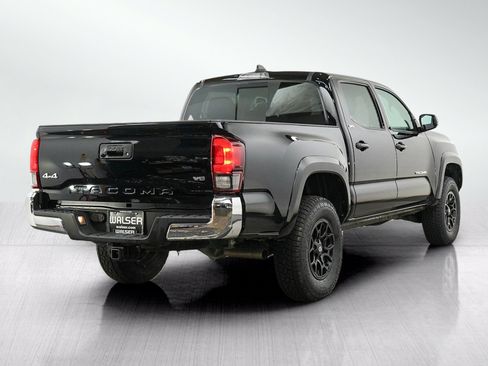 Used 2022 Toyota Tacoma SR5 AWD/4WD image 5