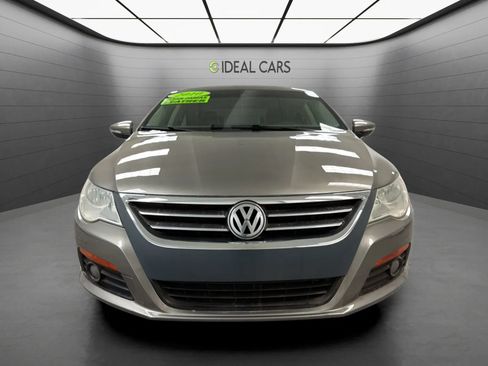 Used 2010 Volkswagen CC Sport FWD image 2
