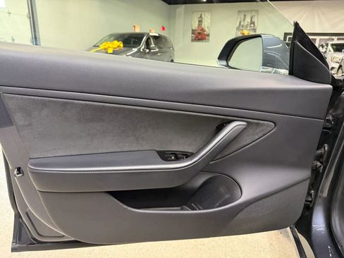 Used 2019 Tesla Model 3 Long Range image 34