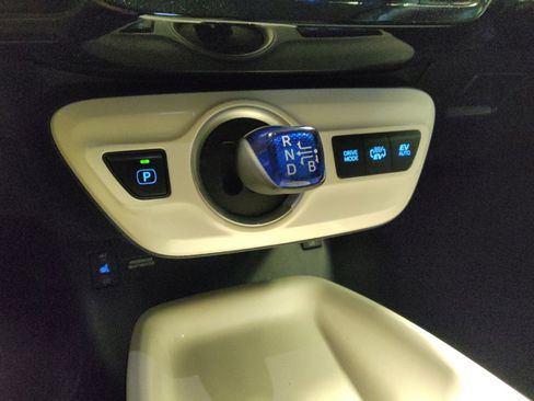 Used 2017 Toyota Prius Prime Plus w/ Carpet Mat Package FWD image 26