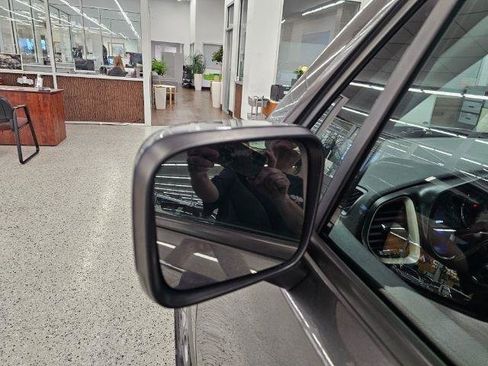 Used 2016 Jeep Renegade Latitude image 34