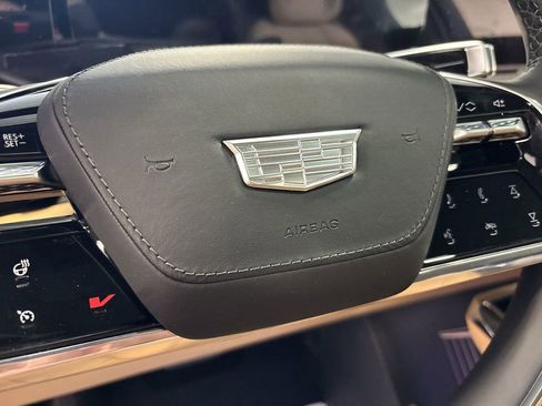 New 2025 Cadillac Escalade IQ Luxury 2 image 41