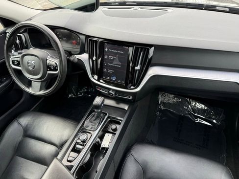 Used 2020 Volvo S60 T5 Momentum w/ Protection Package Premier image 27