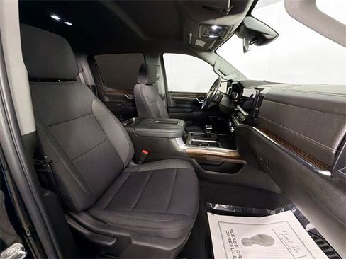 Used 2022 GMC Sierra 1500 Elevation w/ Preferred Package image 25