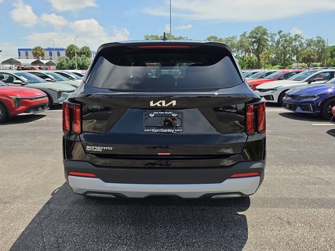 New 2026 Kia Sorento LX FWD image 7