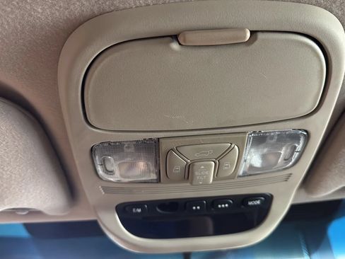 Used 2006 Toyota Sienna XLE Limited w/ XLE Limited Pkg 2 AWD/4WD image 32