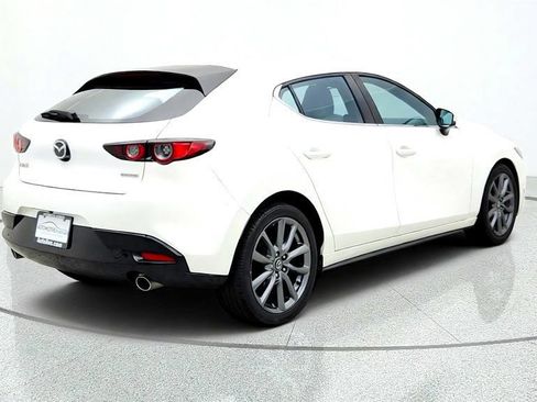 Used 2019 MAZDA MAZDA3 Hatchback FWD image 5