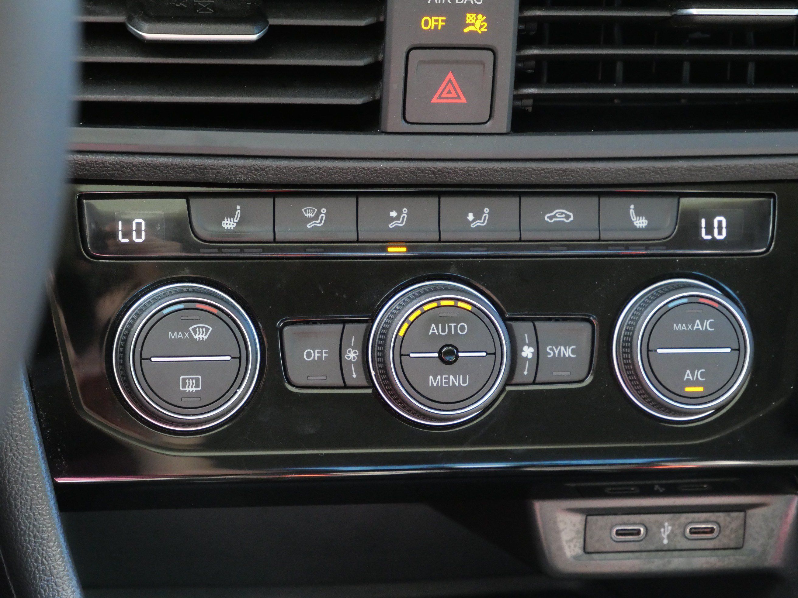 Used 2022 Volkswagen Jetta SE FWD image 22