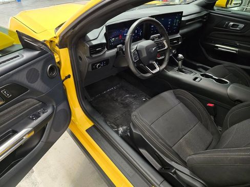 Used 2024 Ford Mustang GT RWD image 17