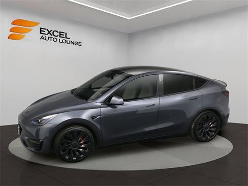 Used 2023 Tesla Model Y Performance image 46