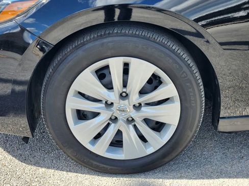 Certified 2023 Nissan Sentra S image 8