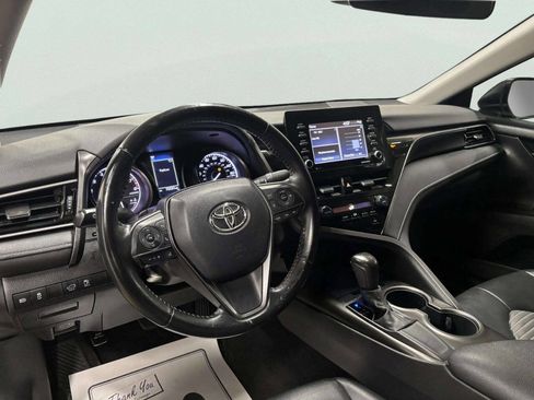 Used 2021 Toyota Camry SE FWD image 13