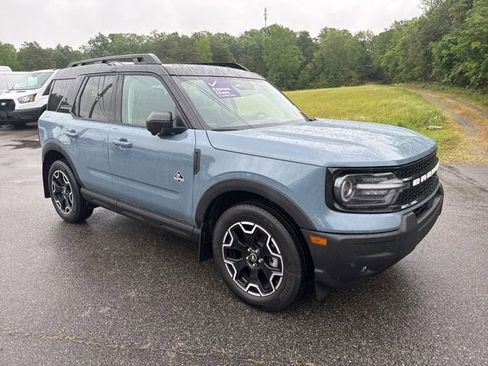Certified 2025 Ford Bronco Sport Outer Banks w/ Outer Banks Tech Package+ AWD/4WD image 31