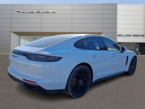 Used 2021 Porsche Panamera 4S image 2