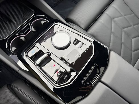 Certified 2026 BMW i5 eDrive40 w/ M Sport Package image 28