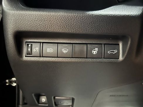 Used 2022 Toyota RAV4 XLE image 37