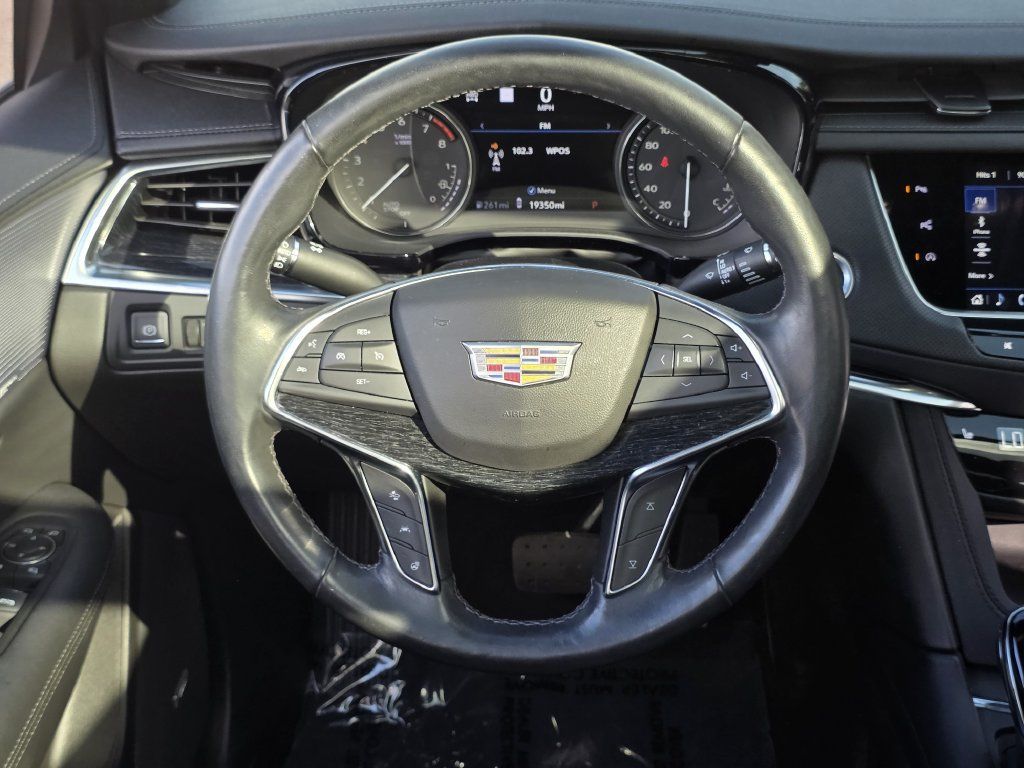 Used 2024 Cadillac XT5 Premium Luxury w/ Technology Package AWD/4WD image 23