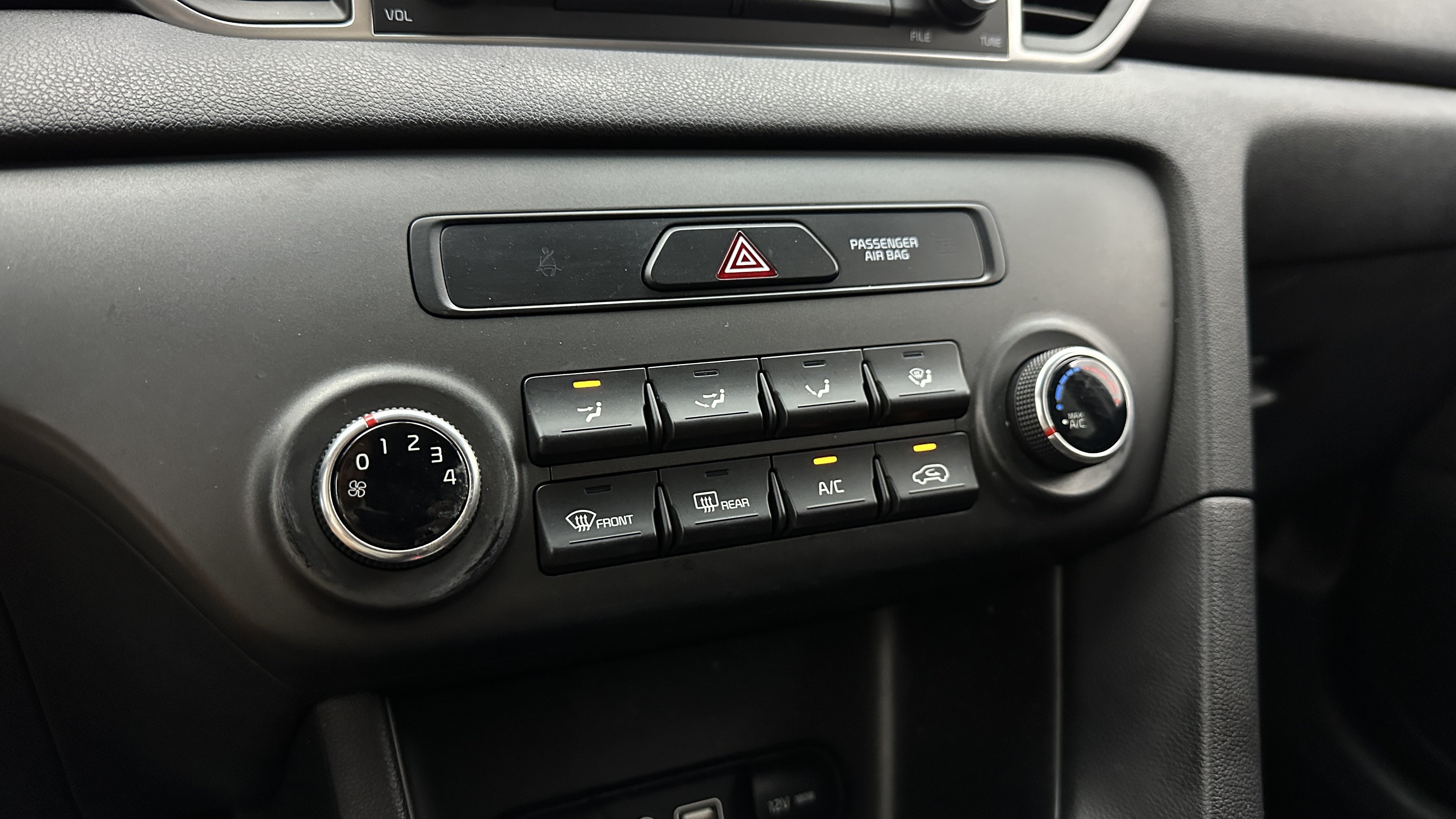 Used 2019 Kia Sportage LX FWD image 16