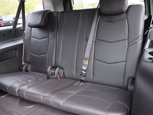 Used 2016 Cadillac Escalade ESV Luxury RWD image 29