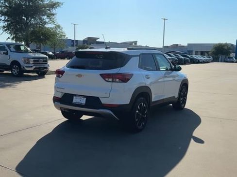 Certified 2023 Chevrolet TrailBlazer LT w/ Convenience Package FWD image 9